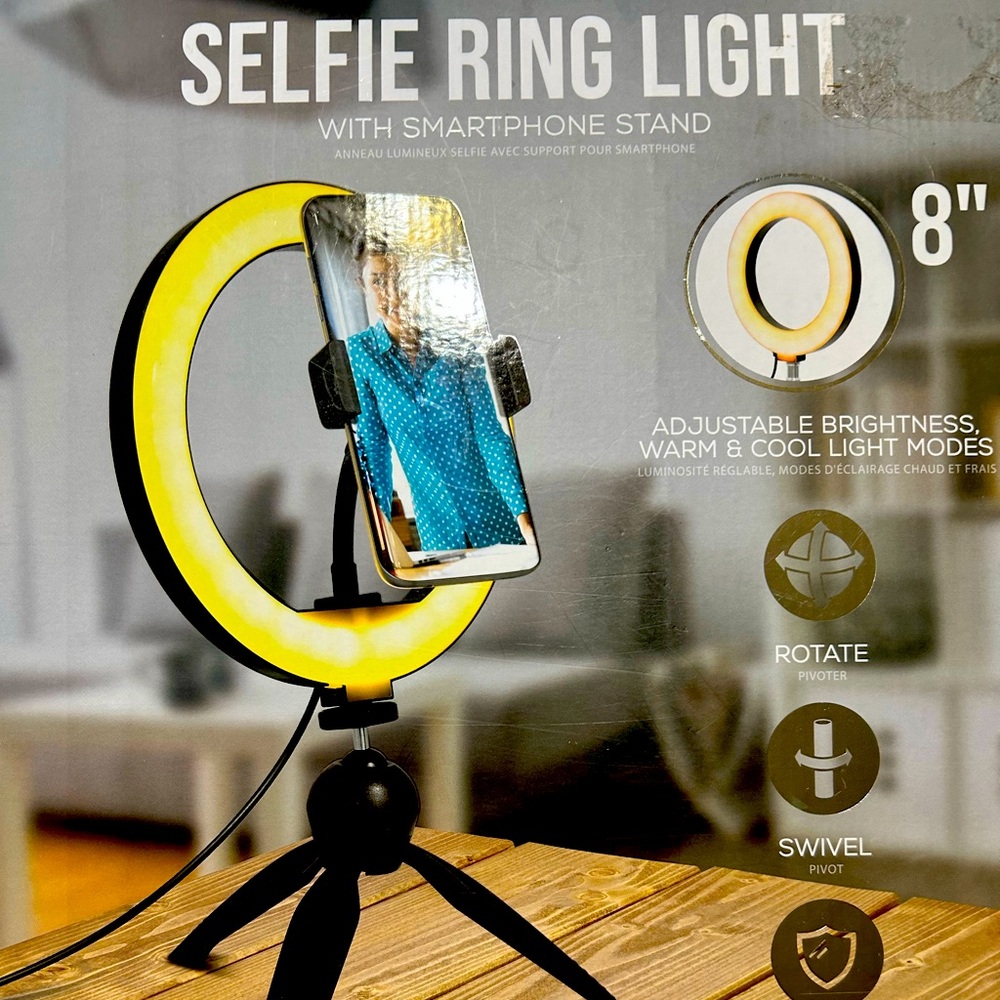 Selfie ring light with smart phone stand 8 inches round, core audio brand